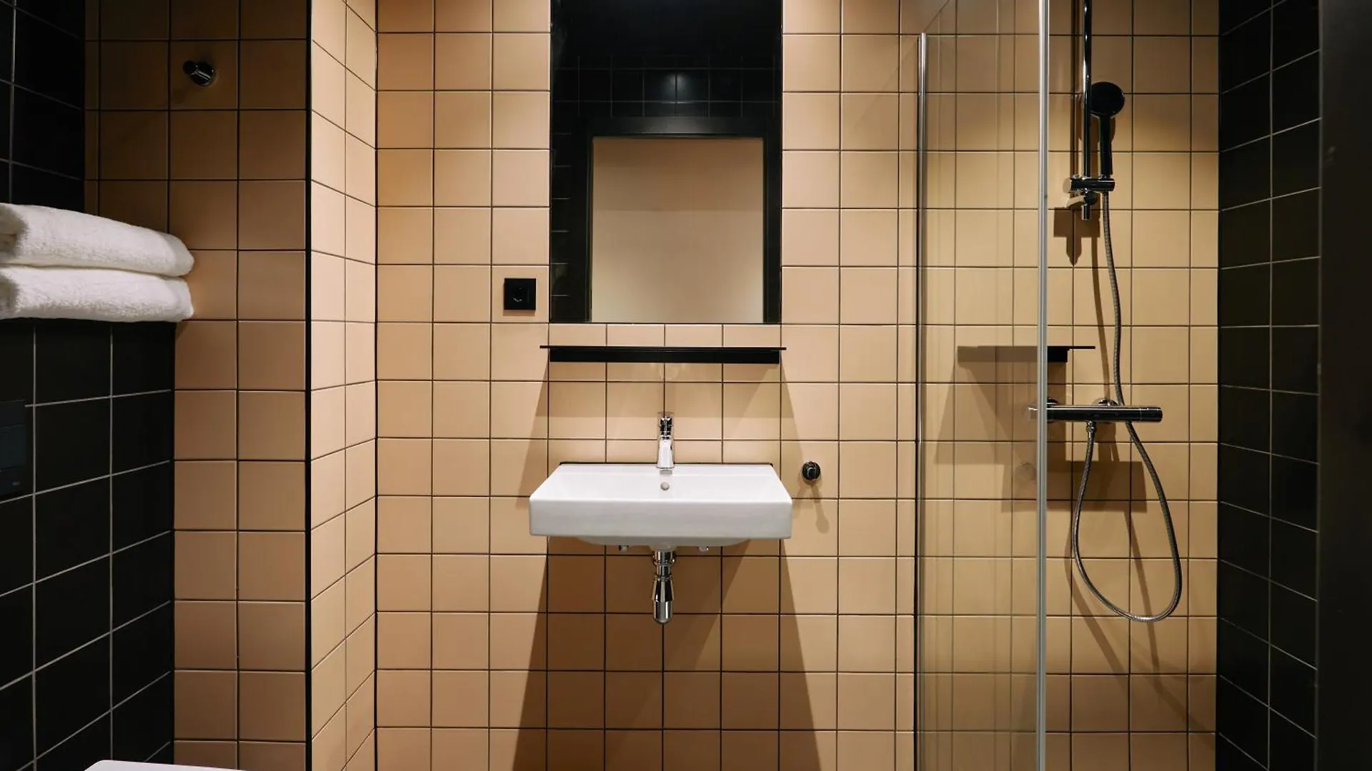 The Social Hub San Sebastian Extended Stay 3*,  Ισπανία